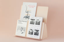 Carrega la imatge al visor de la galeria, Expositor de fusta vertical 40 cm