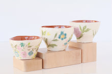 Carrega la imatge al visor de la galeria, Display wooden blocks