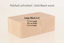Carrega la imatge al visor de la galeria, Display wooden blocks